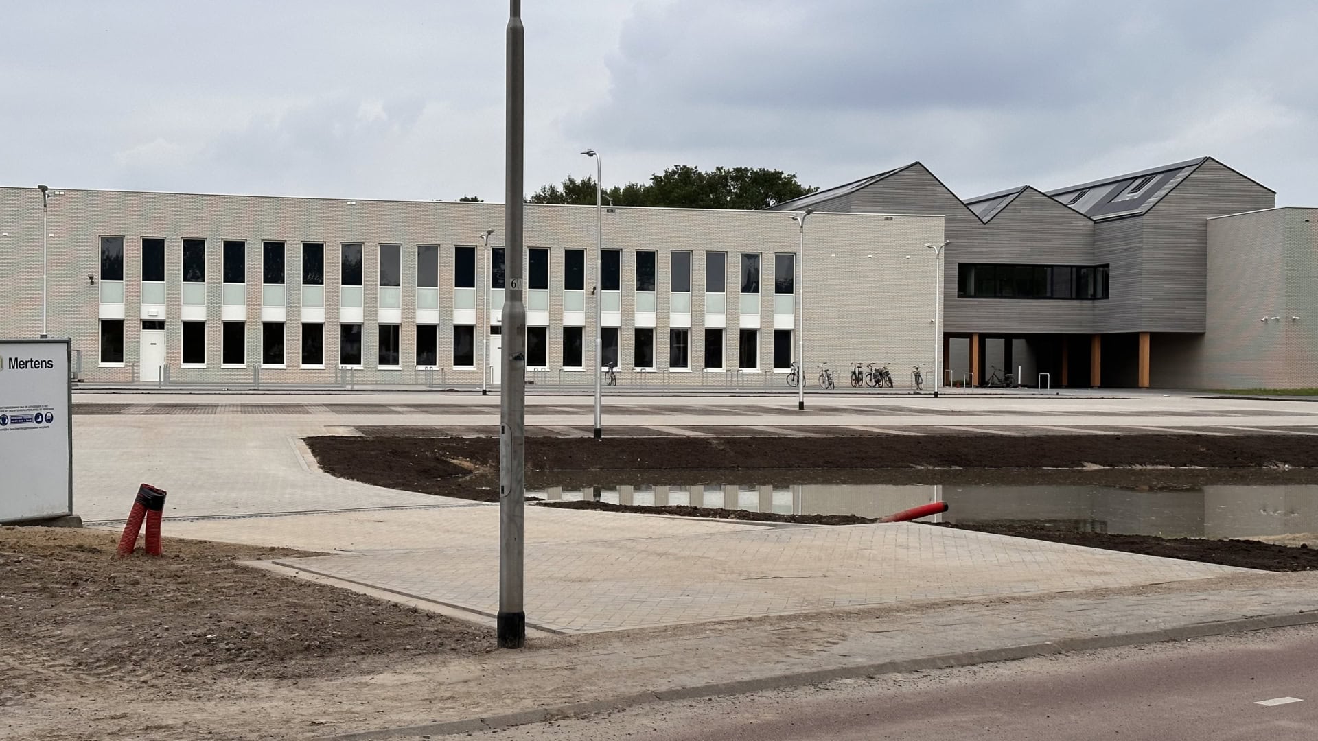 Parkeerplaats Willem Ii College Is Open
